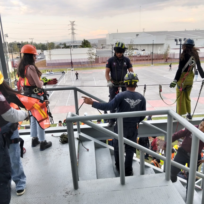 ¡Protección Civil del CECyT 19 Leona Vicario en Acción!